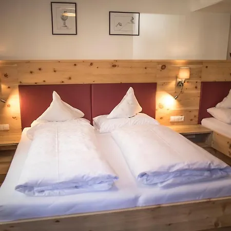 Hotel Am Hof 3*