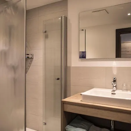 Am Hof 3* זולדן